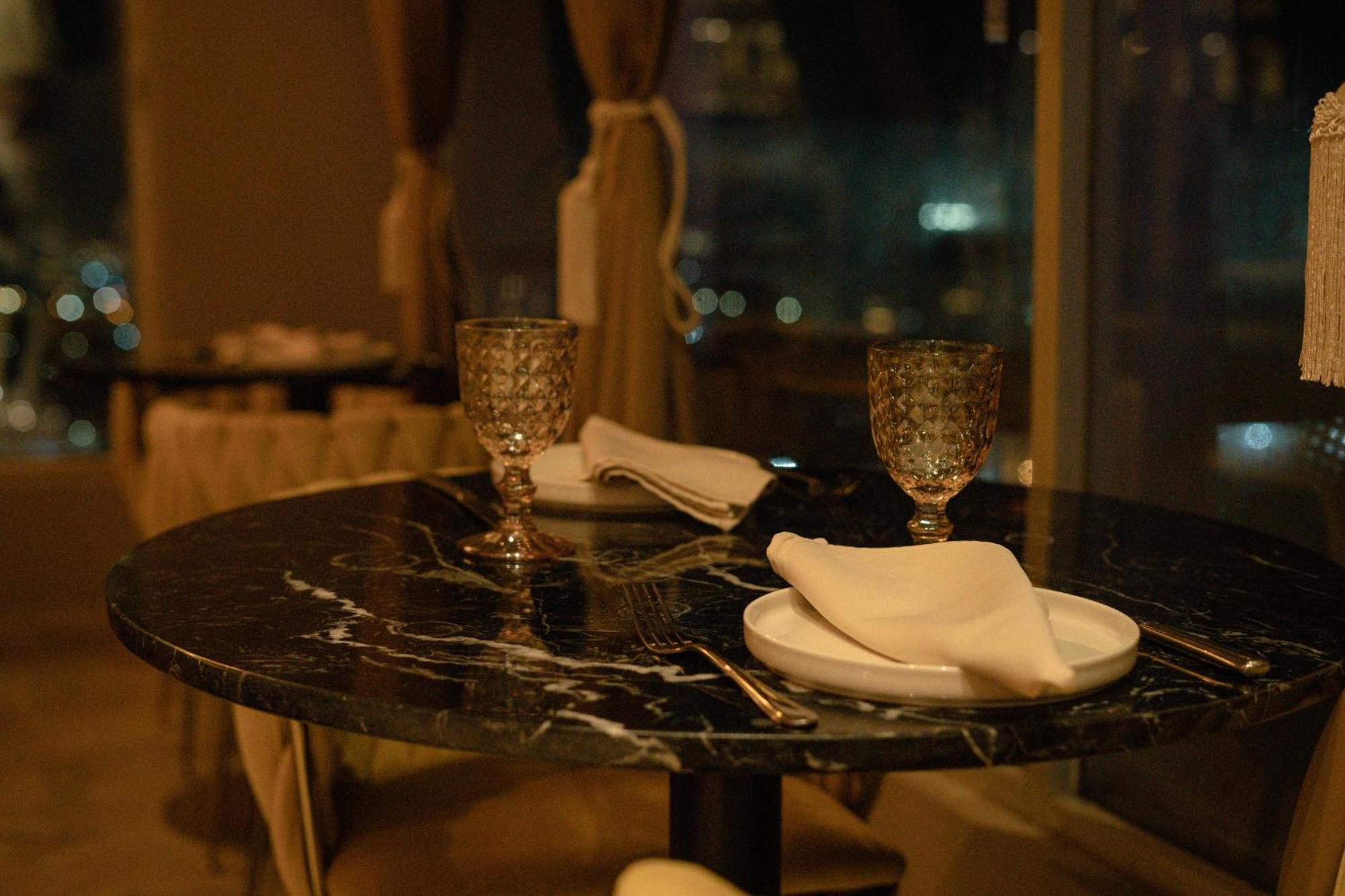Ghl Collection Barranquilla Hotel Eksteriør bilde A table at the restaurant