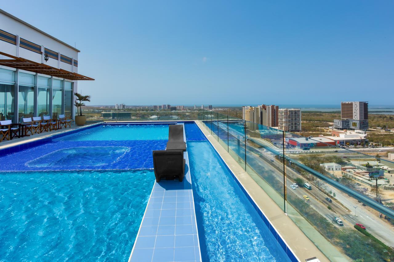 Ghl Collection Barranquilla Hotel Eksteriør bilde Rooftop pool at the hotel