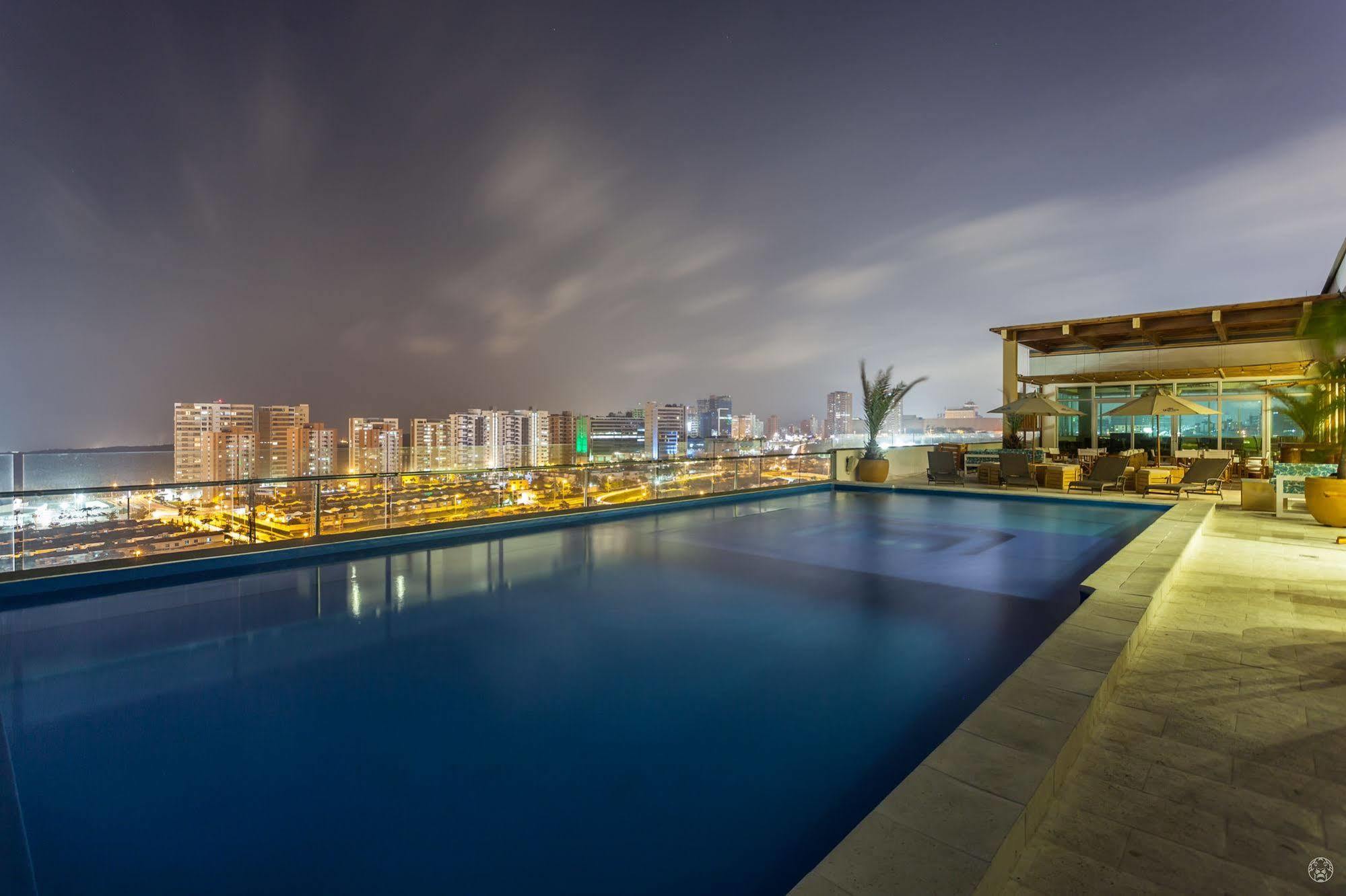 Ghl Collection Barranquilla Hotel Eksteriør bilde View from the rooftop pool